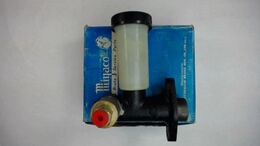 Αντλία συμπλέκτη ford courier & mazda pick up 2677-41-400e, sm-z042