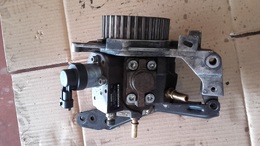 Fuel pump CITROEN C5  0445010102