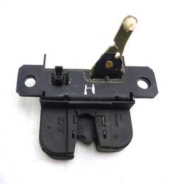 Door lock VOLKSWAGEN GOLF  1J6827505B